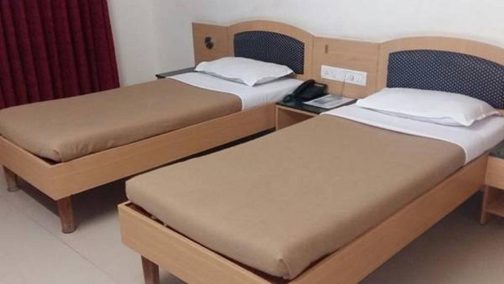 Hotel Sheetal Palace Pune Ngoại thất bức ảnh