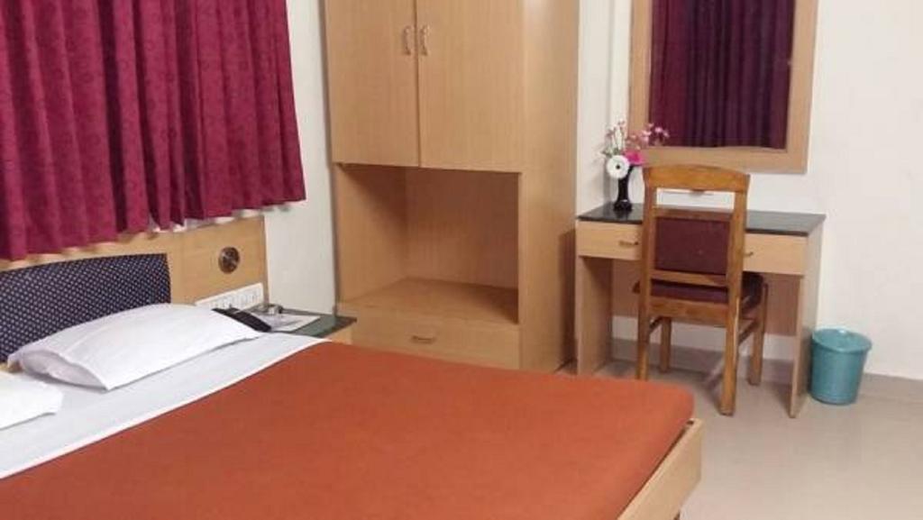 Hotel Sheetal Palace Pune Ngoại thất bức ảnh